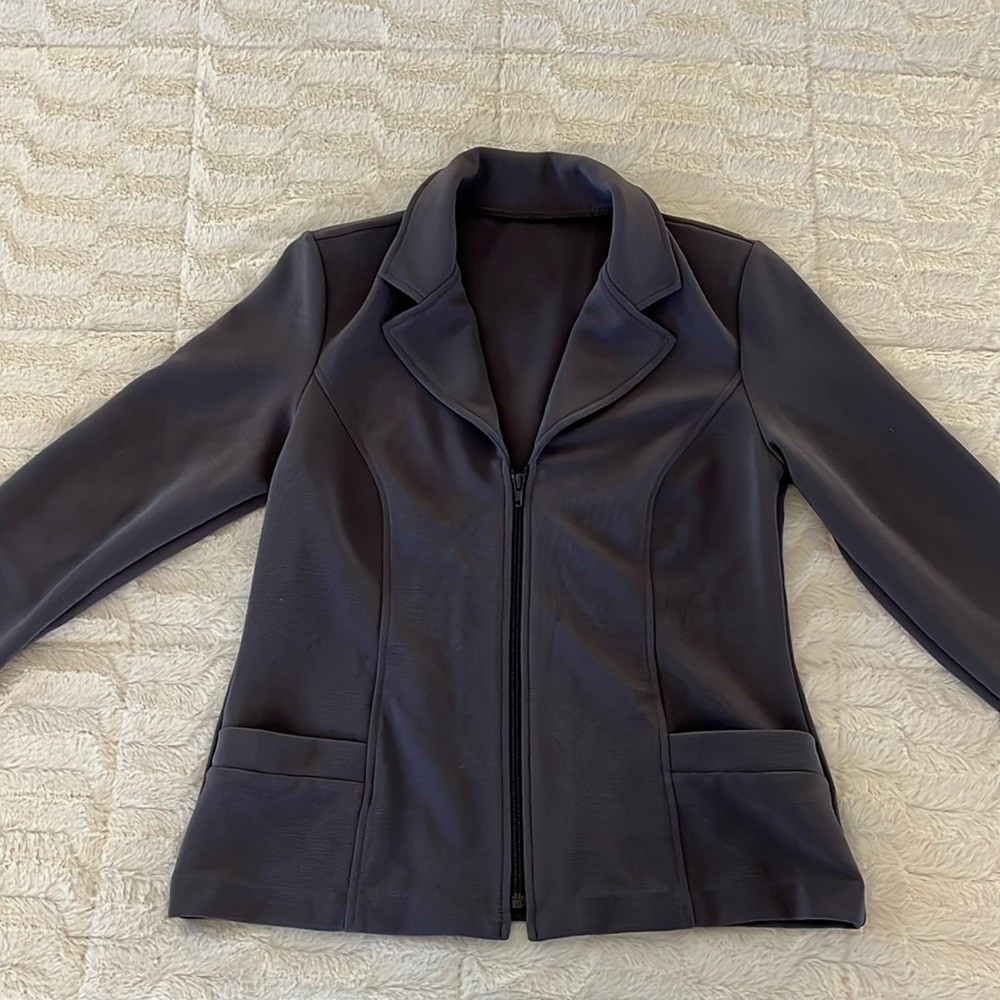 Weekenders gray blazer good preowned condition size small